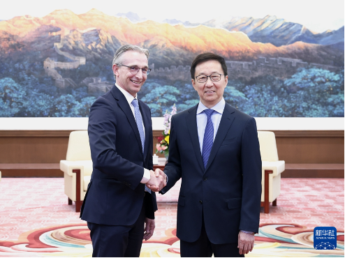 韩正会见荷兰皇家飞利浦公司首席执行官贾博瑞 韩正会见荷兰皇家飞利浦公司首席执行官贾博瑞