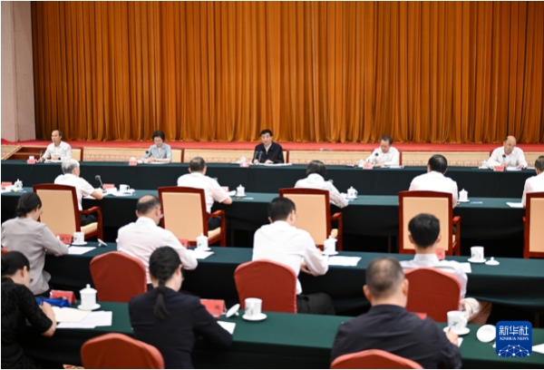 王沪宁出席全方位扩大国内需求调研协商座谈会 王沪宁出席全方位扩大国内需求调研协商座谈会
